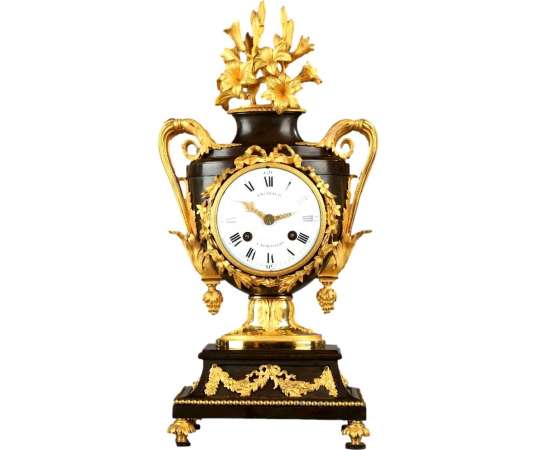 Vintage clock L XVI, Gilded And Patinated Bronze - antique clocks