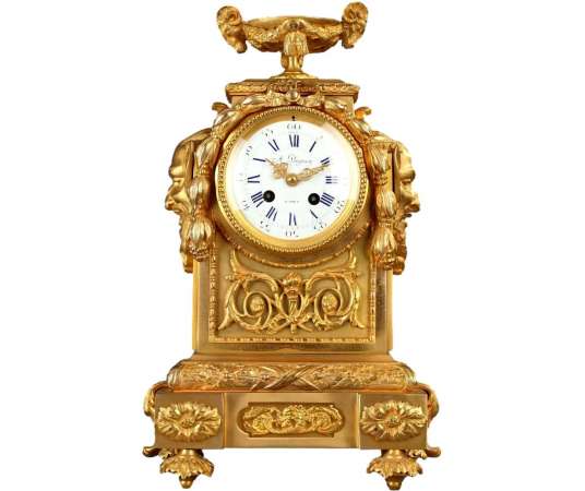 Terminal Pendulum In Gilded And Chiseled Bronze. - antique clocks