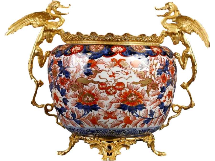 Important IMARI basin cup, mounted in gilded bronze