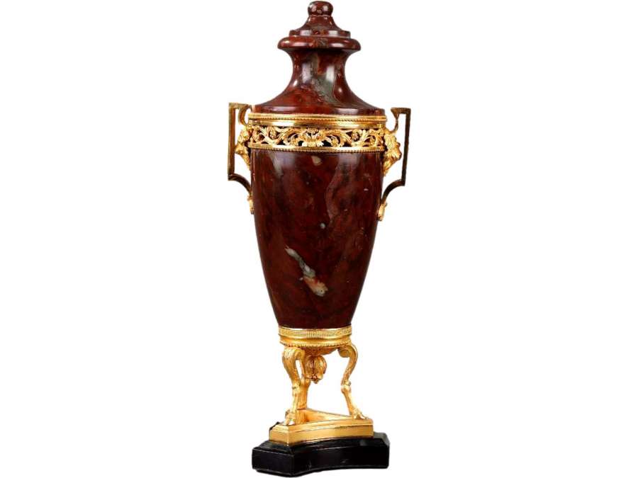 Perfume burner in cherry marble and gilded bronze+ of neoclassical style XIXth century