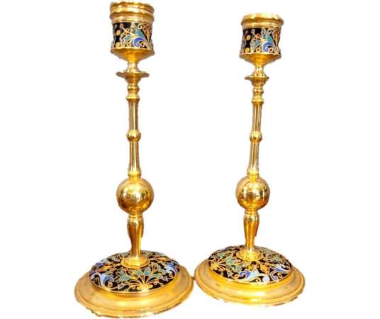 A Pair Of Gilded Bronze And Cloisonné Enamel Candle Holders. - Candle Holders - Torches