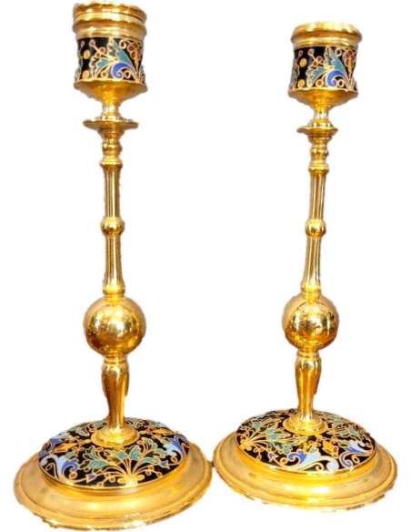 A Pair Of Gilded Bronze And Cloisonné Enamel Candle Holders. - Candle Holders - Torches-Bozaart