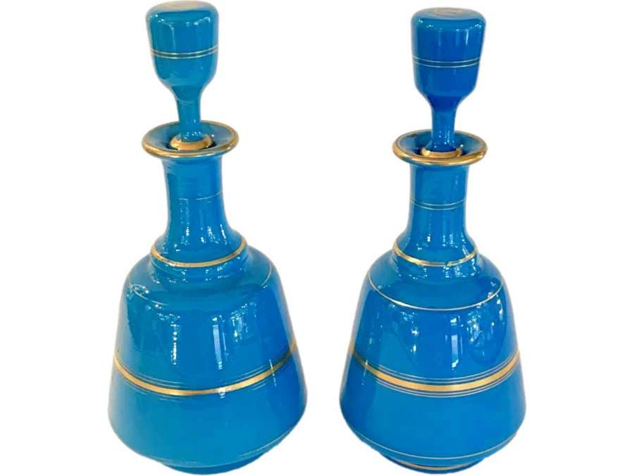 Pair Of Flag Blue Opaline Flasks - Opalines, enameled glasses