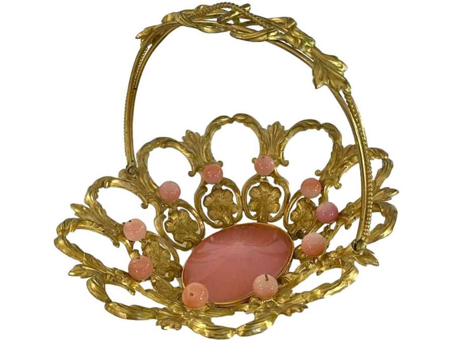 Opaline Basket And Pompom Napoleon III era - Opalines, enameled glasses