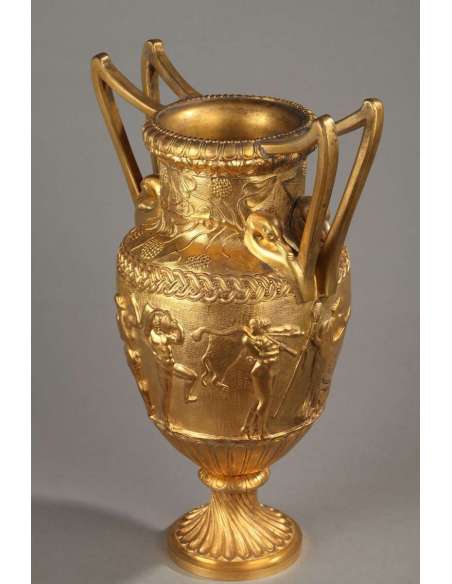 Grand Vase à l'Antique En Bronze Doré Attribué à F. Barbedienne - coupes, vasques, cassolettes-Bozaart