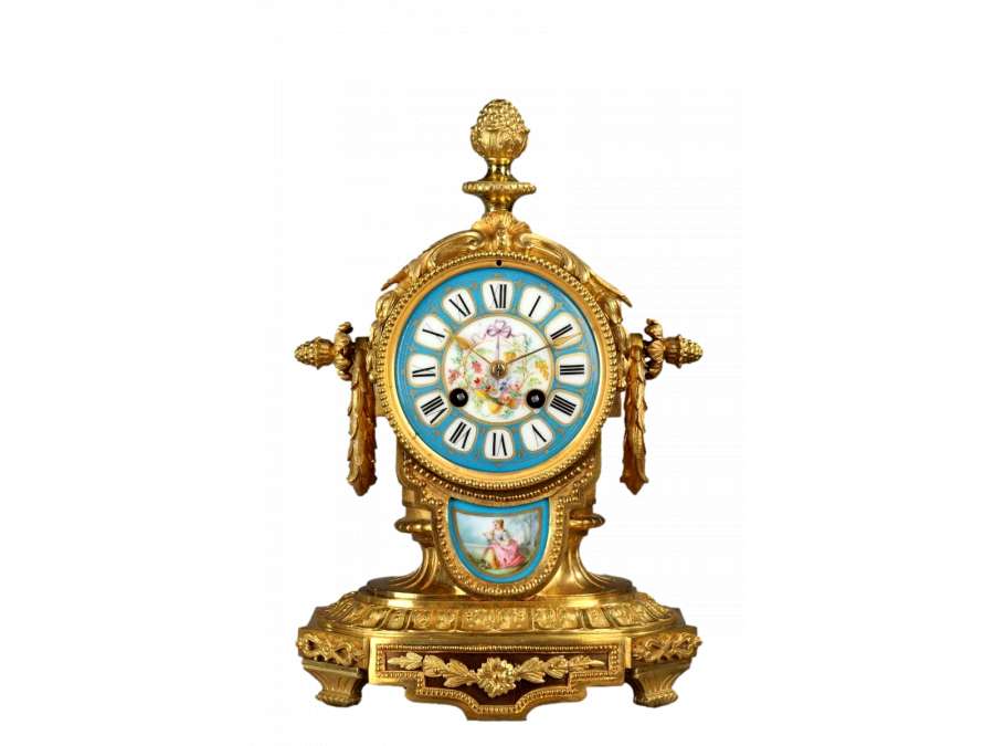 Terminal Pendulum In Painted Porcelain And Gilded Bronze - antique Clocks
