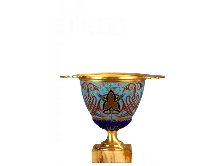 Coupe Bleue En Bronze Doré Et Cloisonné