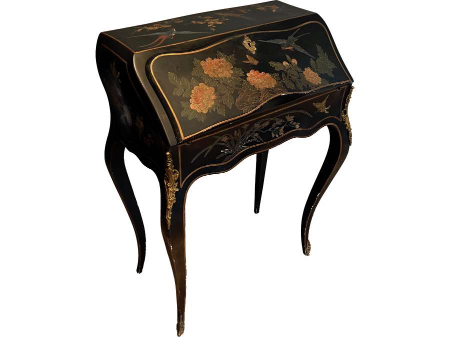 Lacquered desk with Chinese decorations+ French work circa 1940