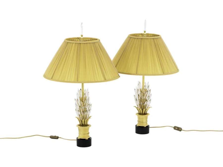 Pair of lamps in brass+ and glass crystals. Circa 1970