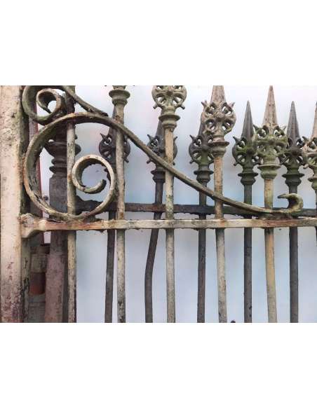 18th century property gate in wrought iron-Bozaart
