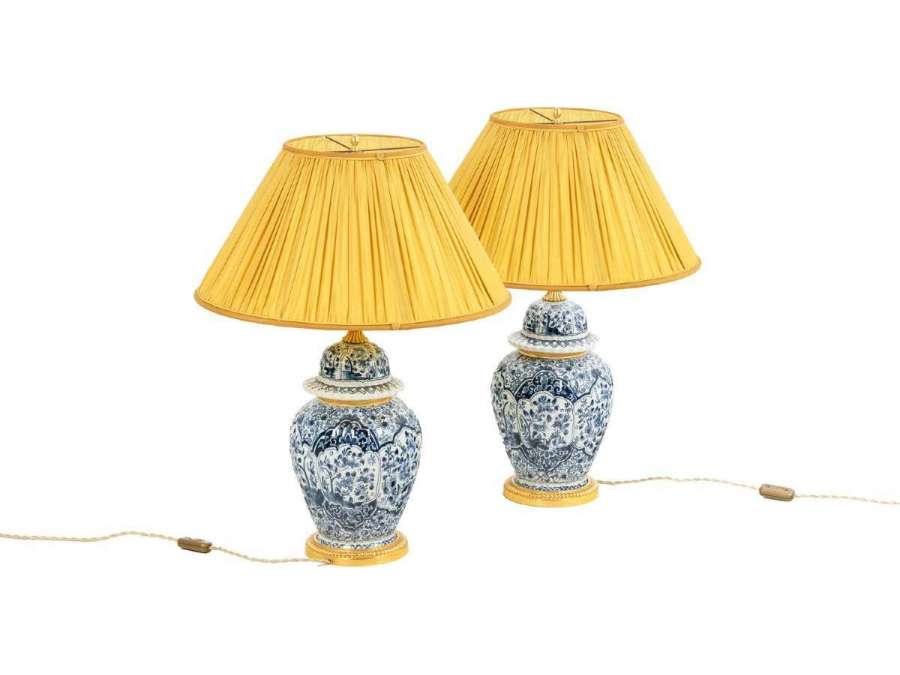 Pair of lamps in earthenware+ of delft and bronze. Circa 1880