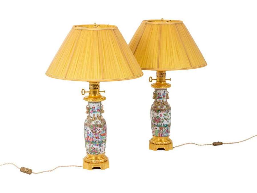 Pair of Canton porcelain and bronze lamps, circa 1880, LS48771063 - oil lamps