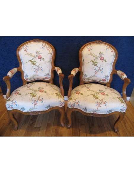 Ancienne paire de fauteuils d'époque Louis XV (1724 - 1774).  XVIIIème siècle.-Bozaart