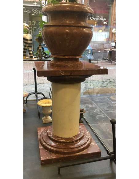 Vases en Marbre ancien sur Colonne d'époque 19eme siècle-Bozaart