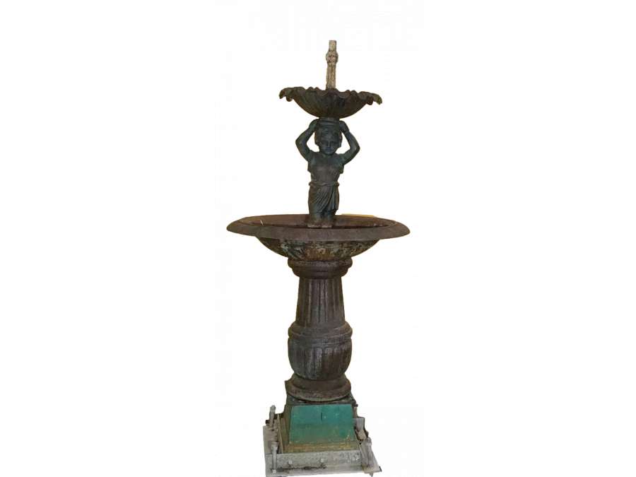 Fontaine en fonte du 19 ème siècle à double bassin+  style art moderne