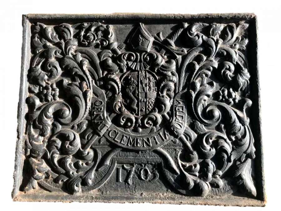 Cast iron plaque of L'Abbé De Saint Hubert + of 18eme century