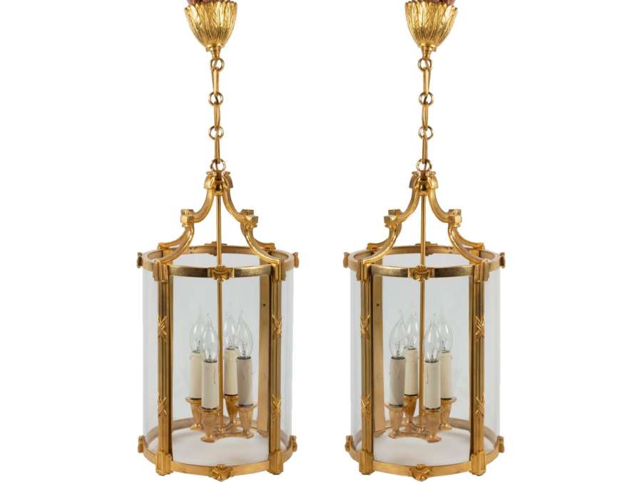 Paire de lanternes de style Louis XVI +XIXème siècle.