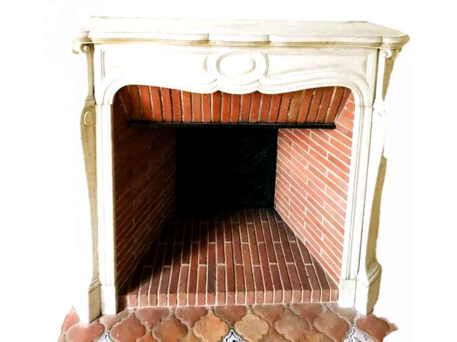 Petite cheminée en marbre style Louis 15 +du 19ème siècle