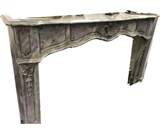 Louis 15 marble fireplace from the 18th century