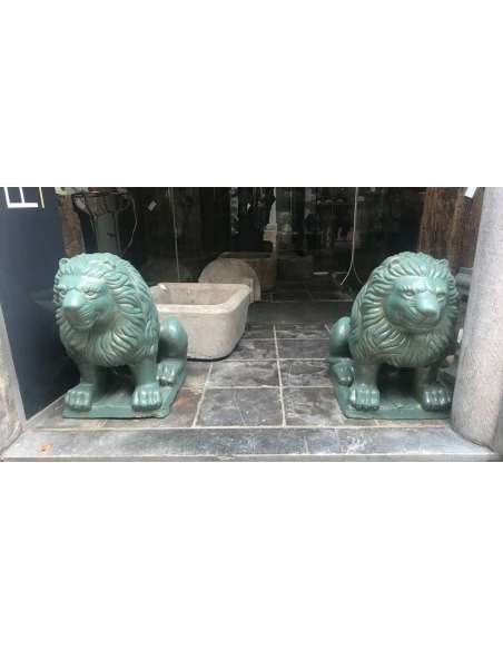 Pair of 20th century terracotta lions-Bozaart