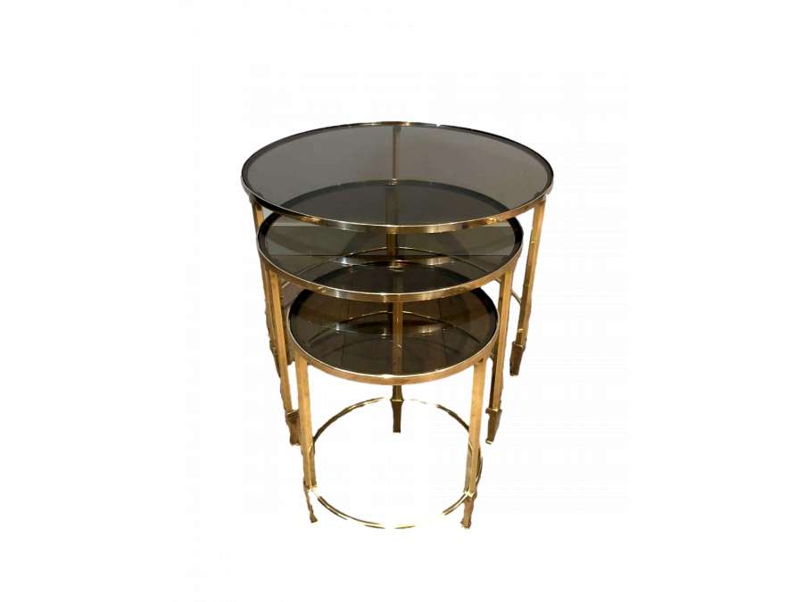 Maison Ramsay Series of 3 Round Nesting Tables from the 20th Century in Brass