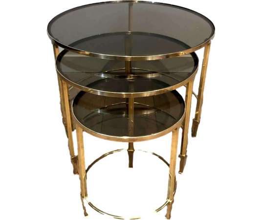 Maison Ramsay Series of 3 Round Nesting Tables from the 20th Century in Brass