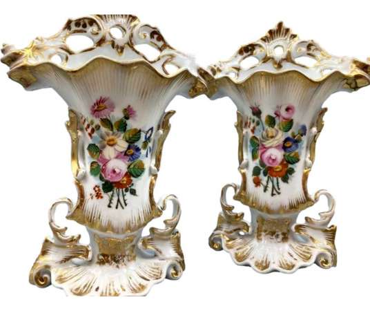 Paire De Vases d'Autel En Porcelaine De Paris. Epoque Napoléon III - objets d'art religieux