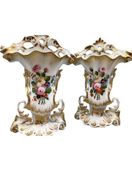 Pair Of Altar Vases In Paris Porcelain. Napoleon III era - religious art objects-Bozaart
