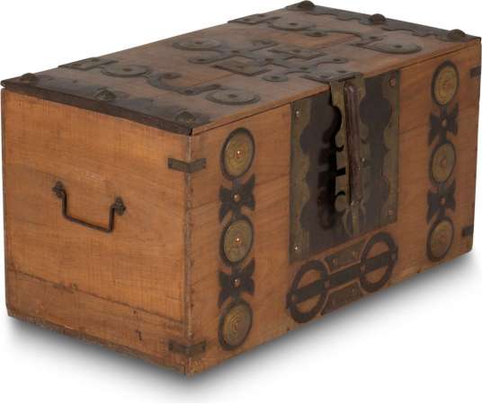 African style wooden chest+ 20th century