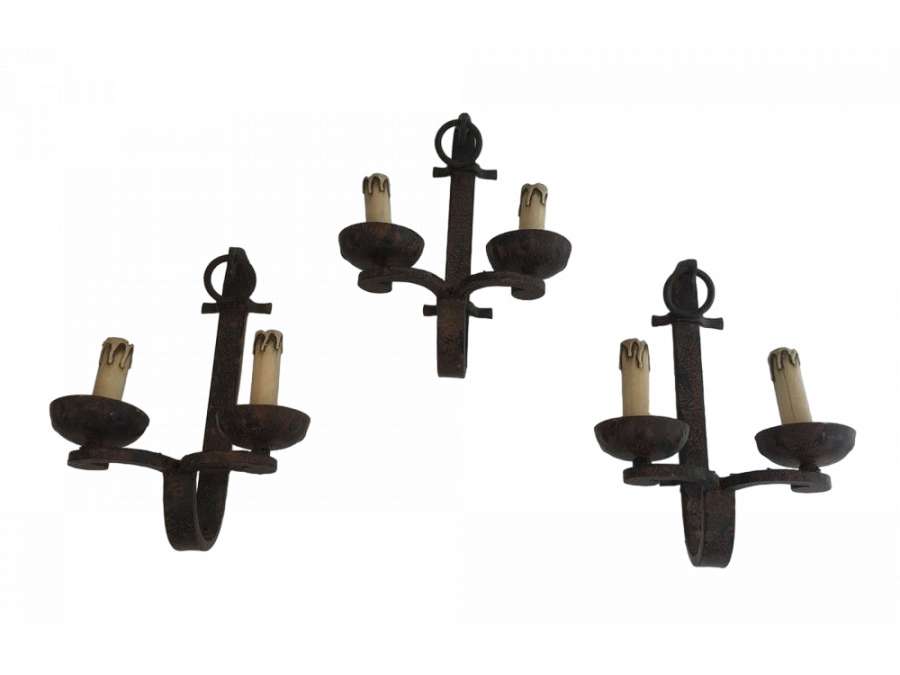 Suite of 3 wrought iron sconces from the 20th century