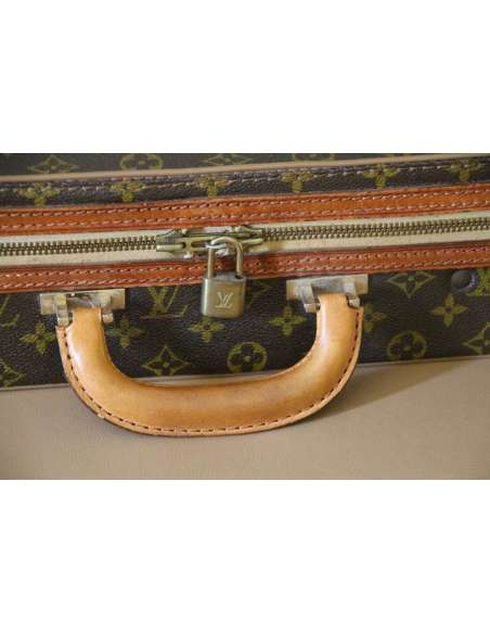 Valise cabine Louis Vuitton semi-rigide du 20ème siècle - Bozaart