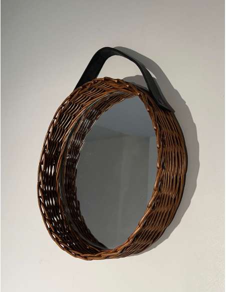 Vintage round mirror in leather and rattan from the 20th century-Bozaart