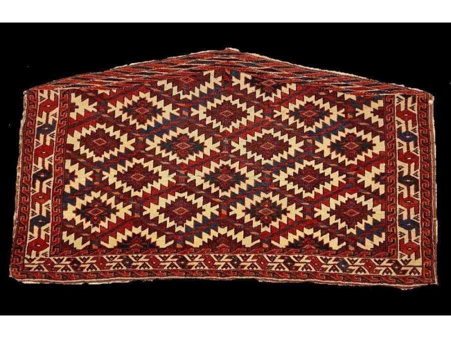Asmalik carpet Central Asia year 1880