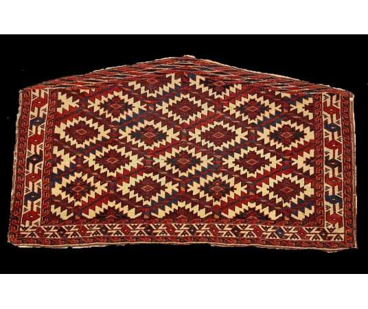 Asmalik carpet Central Asia year 1880