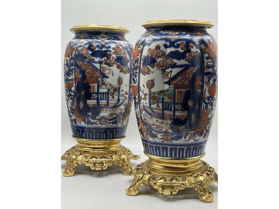 Paire De Vases En porcelaine Imari. Japon d'époque XIXème siècle