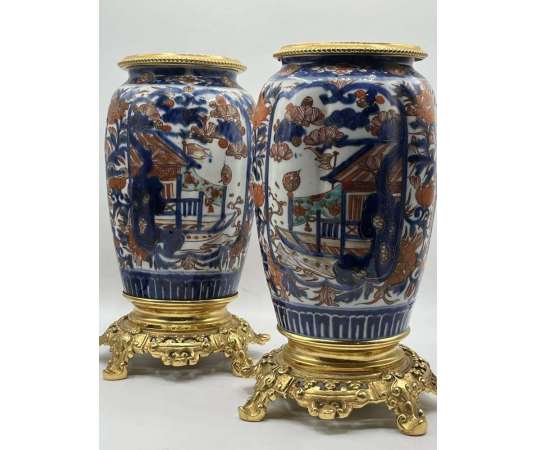 Paire De Vases En porcelaine Imari. Japon d'époque XIXème siècle