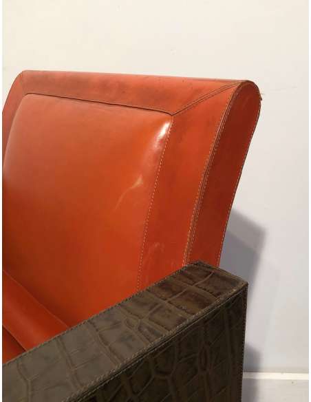 Pair of vintage leather armchairs from the 20th century-Bozaart