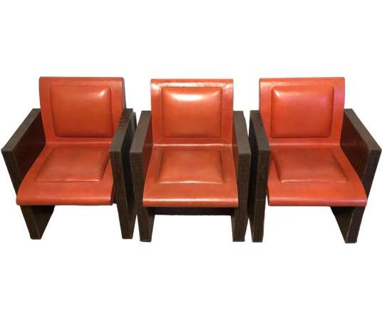Suite de trois fauteuils en cuir du 20ème siècle