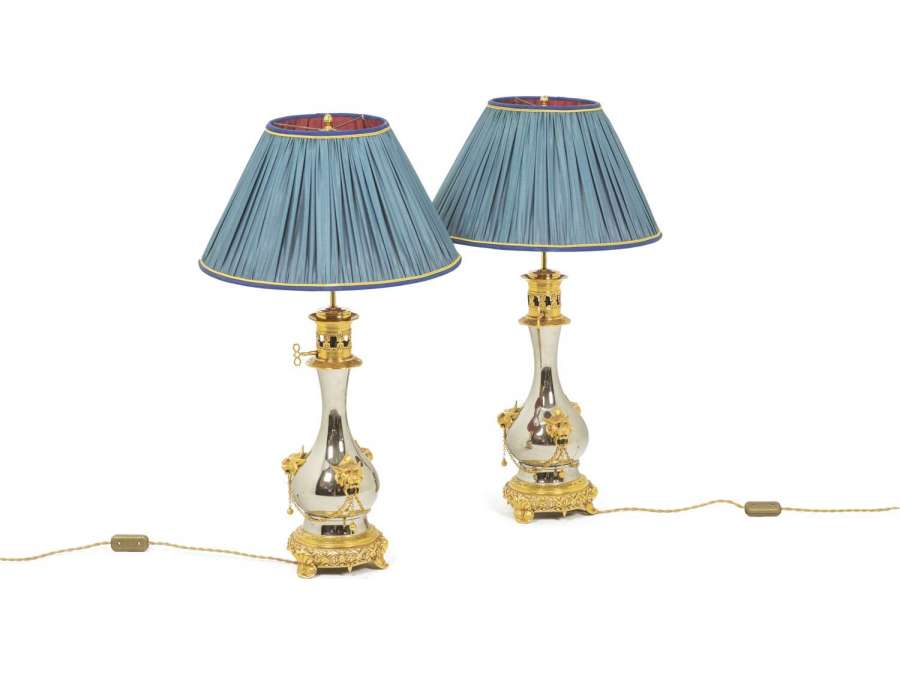 Pair of metal and bronze lamps+ from the 19th century