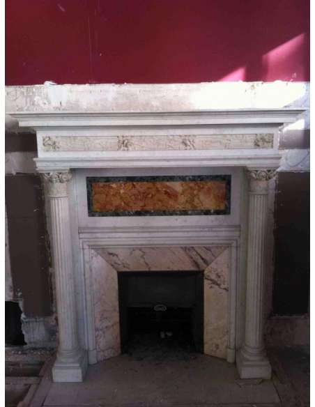 Magnifique cheminée ancienne Art nouveau a décors de roses en marbre blanc carrare.-Bozaart