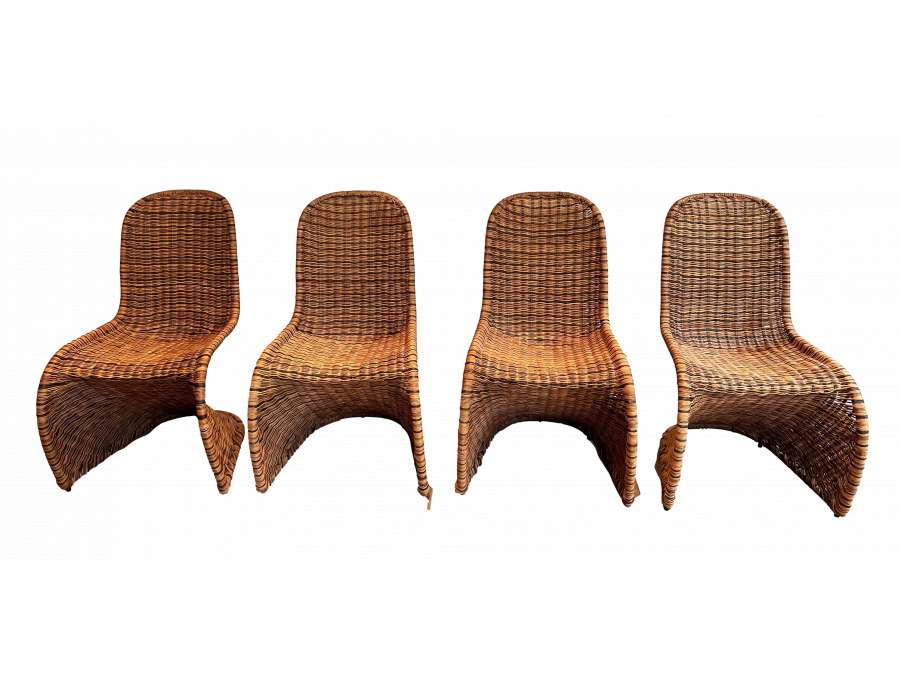 Suite de quartes chaises en Rotin.+ Travail contemporain, année 70