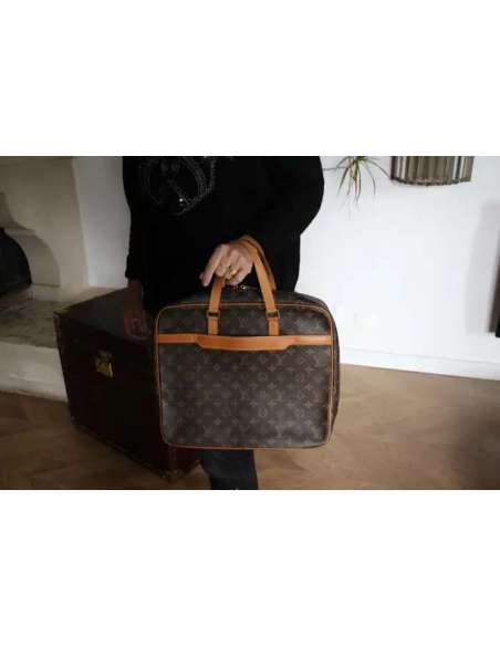 Louis Vuitton Monogram Business Bag from the 2000s - Bozaart