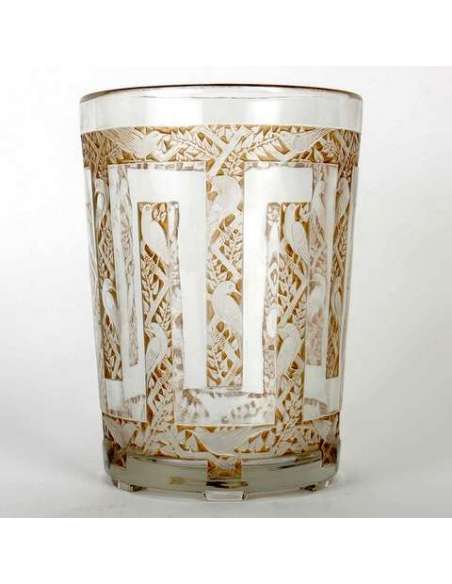 Vase Art déco René Lalique. Modèle Grimpereaux crée en 1926-Bozaart