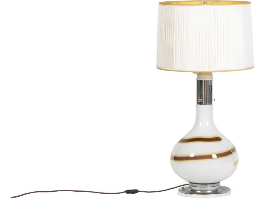 Lampe en verre blanc.+ Design contemporain de 1970