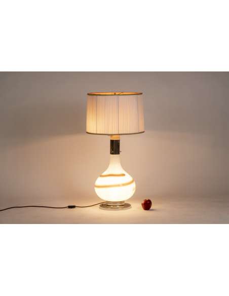 Lampe en verre blanc. Design contemporain de 1970-Bozaart