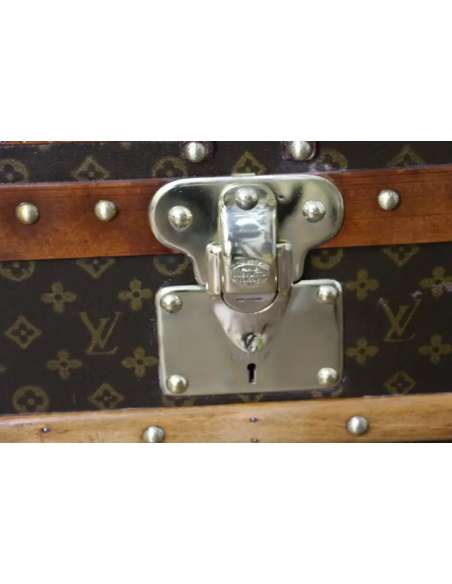 1920s Louis Vuitton trunk with stamped monogram-Bozaart