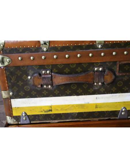 1920s Louis Vuitton trunk with stamped monogram-Bozaart