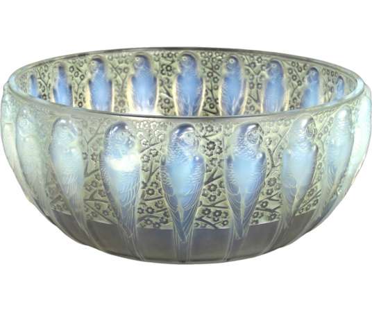 René LALIQUE Glass bowl. Art deco from 1931 "Perruches" model