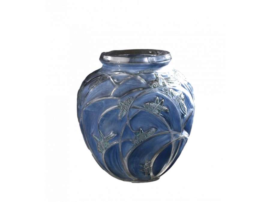 René LALIQUE, Vase en verre modèle « Sauterelles » de 1912