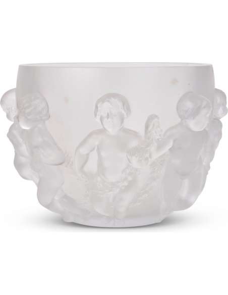 LALIQUE FRANCE. Vase en cristal de 1945 Modèle Luxembourg-Bozaart